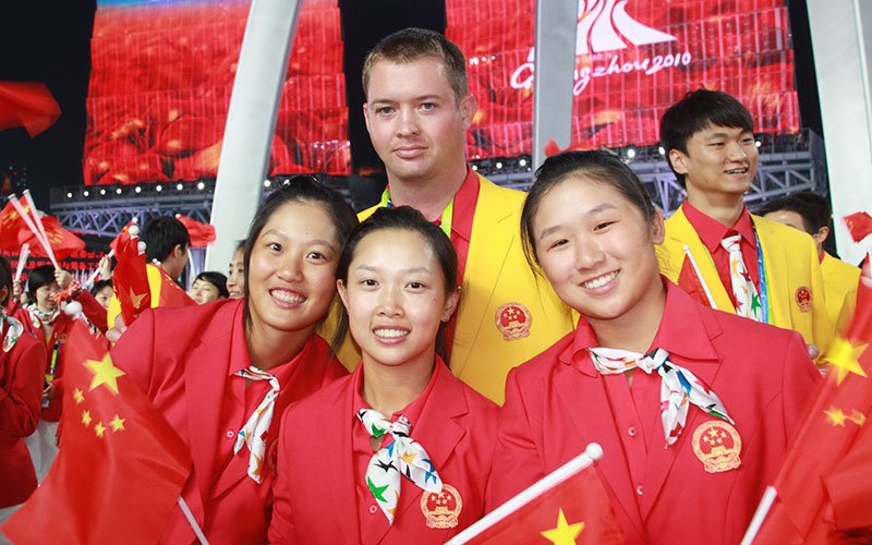 gareth-winslow-asian-games Gareth Winslow with the Chinese Women’s Golf Team at the 2010 Asian Games where they came second to South Korea.
