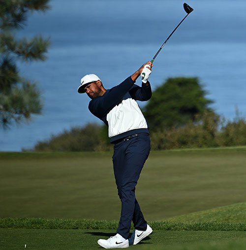 Tony Finau hits his tee shot on the 2nd hole during round three of the Farmers Insurance Open at Torrey Pines South in San Diego, California. (Photo by Donald Miralle/Getty Images)