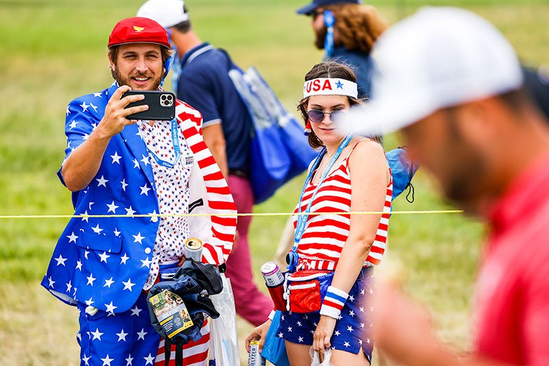 Fans take a photo of Jon Rahm during the final round at the 2021 U.S. Open at Torrey Pines Golf Course in San Diego, Calif. on Sunday, June 20, 2021. (Jeff Haynes/USGA)